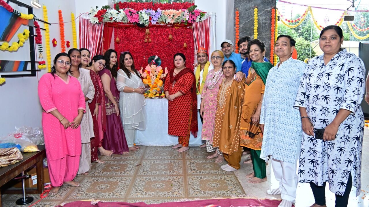 NIBM के रहेजा विस्टा प्रीमियर में गणेशोत्सव का भव्य शुभारंभ